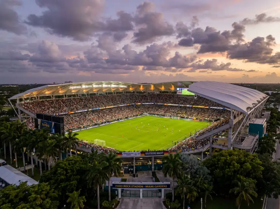 Hard Rock Stadium in Miami Gardens, WM-Spielort 2026 mit tropischem Klima